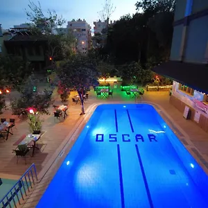  Hotel Oscar